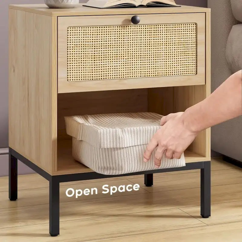 Table de chevet bohème en rotin naturel avec tiroir